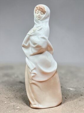 DIANA Woman Figurine
